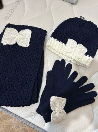 Conjunto Gorro, Guantes y Bufanda Azul Marino