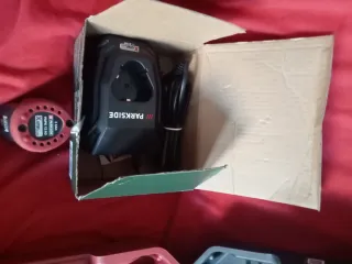 Sierra de calar a batería.Incluyo cargador+bateria