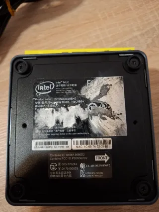 Intel NUC i3 gen.8