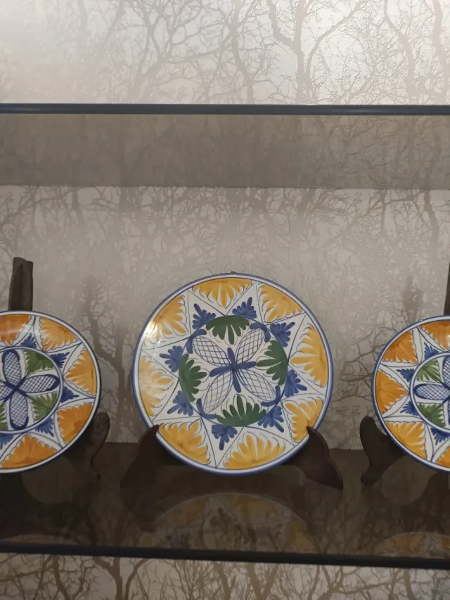 3 Platos Cerámica Decorativos Azul y Amarillo