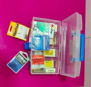 Lote de Anzuelos de Pesca