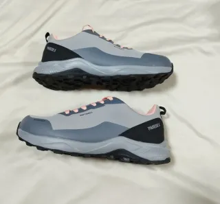 Zapatillas trekking paredes amur gris mujer