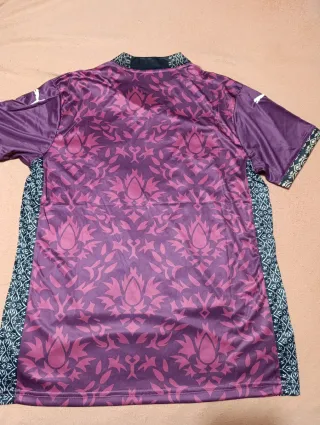 Camiseta Deportiva Nueva Morada