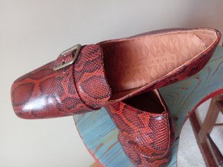 Zapatos Mocasines Chie Mihara Talla 38 con hebilla