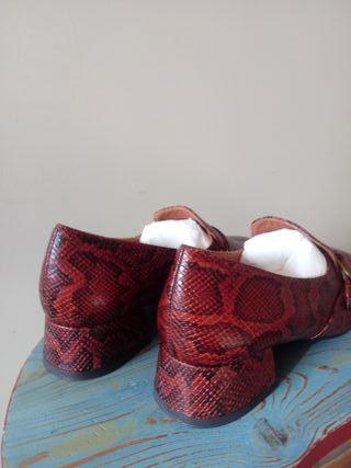 Zapatos Mocasines Chie Mihara Talla 38 con hebilla