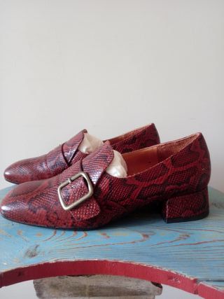 Zapatos Mocasines Chie Mihara Talla 38 con hebilla
