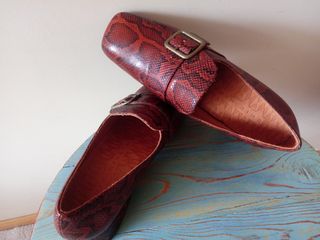 Zapatos Mocasines Chie Mihara Talla 38 con hebilla