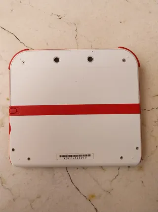 Nintendo 2DS Blanca y Roja