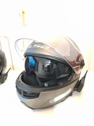 2 Cascos LS2 STROBE con Intercomunicador Ejeas