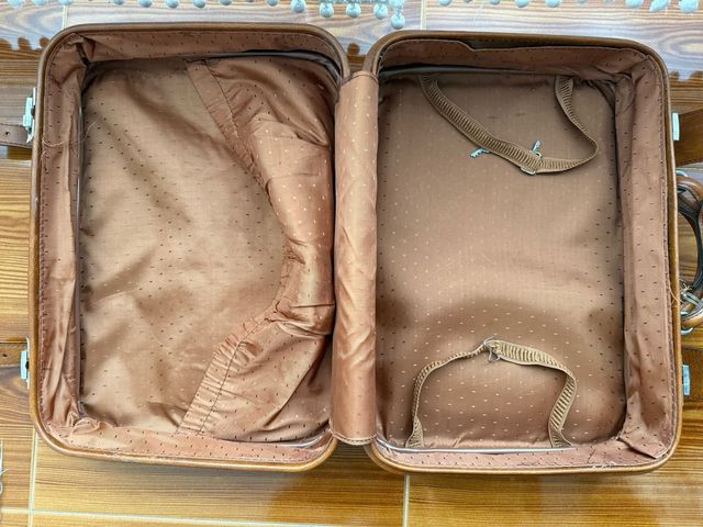 Valigia in pelle antica