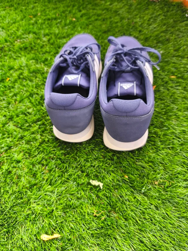 Adidas talla 42 en centímetros miden 26