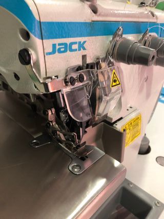 Venta y Reparacion de maquinaria textil.