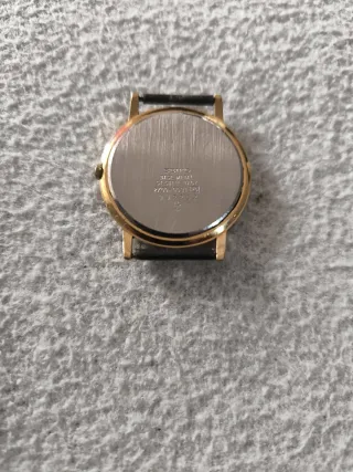 Reloj Seiko Dorado y Negro