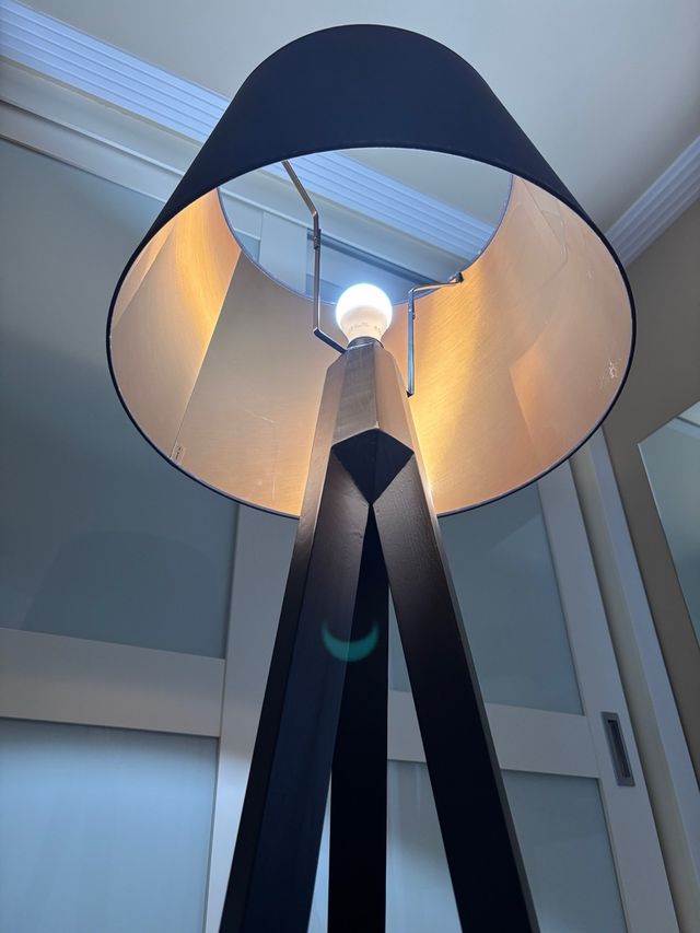 Lámpara de pie de diseño