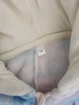 Mono pijama Frozen Elsa  [Talla] 6-7 años.