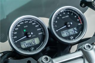 BMW R Ninet T5 ALFORJAS * CUPULA * PUÑOS CALEFACTABLES *