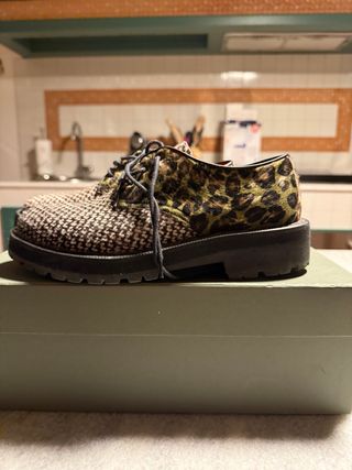 Scarpe donna allacciate fantasia in cavallino