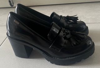 Zapatos de tacón MTNG charol plataforma