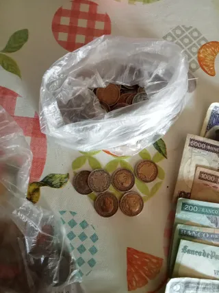 Lote de Billetes y Monedas Antiguas