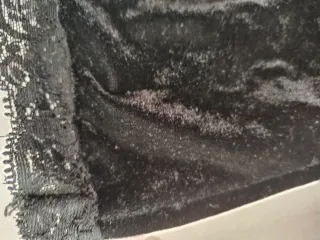 Top terciopelo negro con encaje