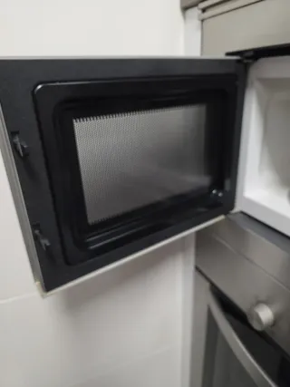 Horno y Microondas Balay