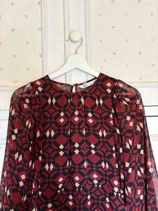 Vestido Zara estampado geométrico