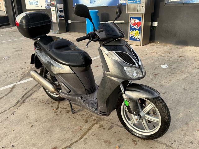 Aprilia Sportcity 200