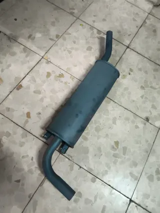 Escape silencioso coche clasico