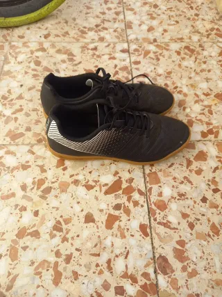Zapatillas de fútbol talla 40
