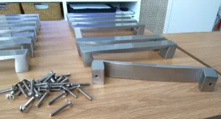 14 Tiradores para muebles de cocina metálicos