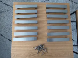 14 Tiradores para muebles de cocina metálicos