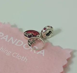 Charm colgante Amor y Besos Mickey Mouse y Minnie.