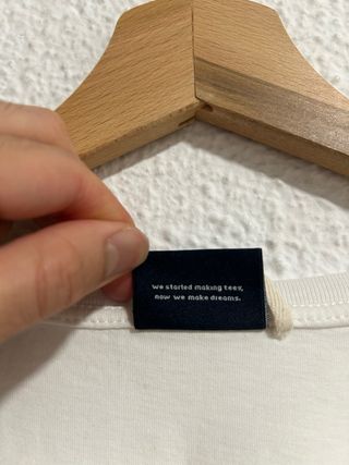 Camiseta Edmmond Studios Manga Larga