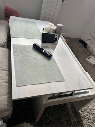 Mesa de centro elevable de madera