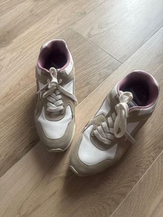 Zapatillas Zara Beige y Morado