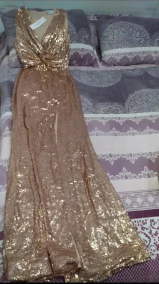 Vestido largo lentejuelas dorado