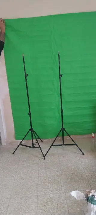 Trípodes con tela de crhoma