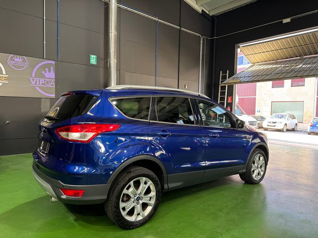 FORD Kuga 2.0 TDCi 180 4x4 ASS Titanium