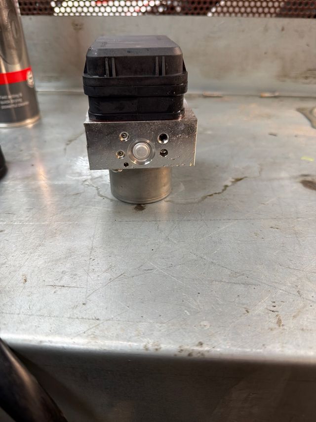 Módulo ABS ADVICS T-Max 560 2023