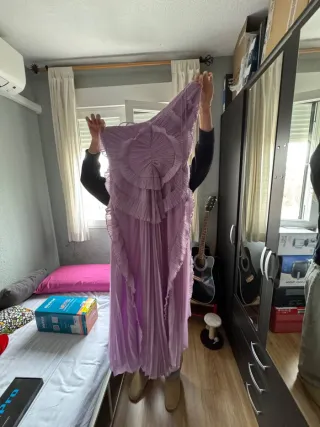 Vestido morado festivo (nuevo)