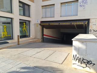 Garaje en venta en Binéfar