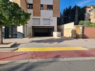 Garaje en venta en Binéfar