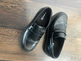 Mocasines Pull&Bear negros talla 39