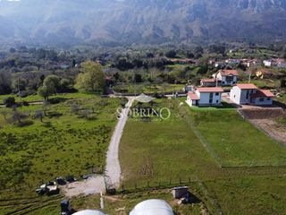 Terreno en venta en Celorio-Poó-Parres en Llanes