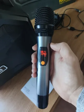 Altavoz Mifa 100W con Micrófono Inalámbrico BT 5.0