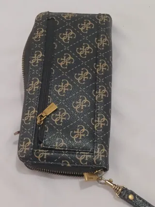 Cartera Guess Marrón y Dorada