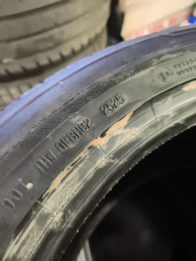 Neumáticos Barum 255/45 R19 104Y