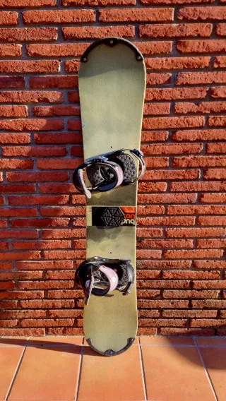 Tabla Snowboard Burton + Fijaciones Burton Freesty