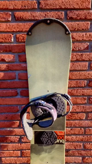 Tabla Snowboard Burton + Fijaciones Burton Freesty