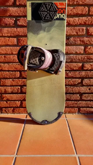 Tabla Snowboard Burton + Fijaciones Burton Freesty